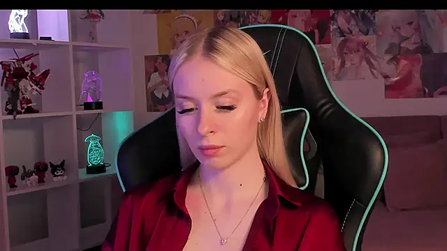 Snapshot of MiaGraces chatting on 15, 11, 2025 MiaGraces online show from 15, 11, 2025