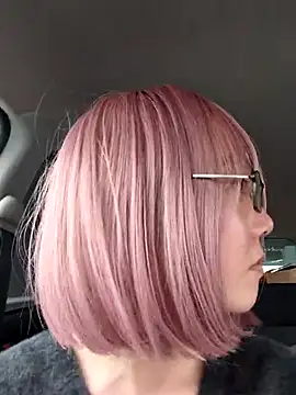 takusaki223 online show from 8, 3, 2026