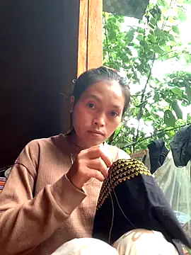 Halyy xx online show from 27, 9, 2025