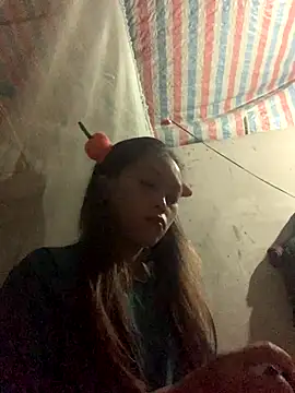 Halyy xx online show from 10, 10, 2025