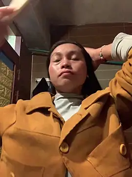 Halyy xx online show from 19, 2, 2026