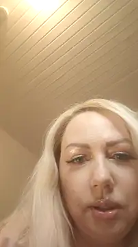 Snapshot of MarinaMargo chatting on 14, 11, 2025 MarinaMargo online show from 14, 11, 2025