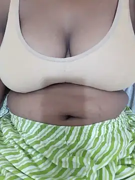 Kiara-Model online show from 30, 9, 2025
