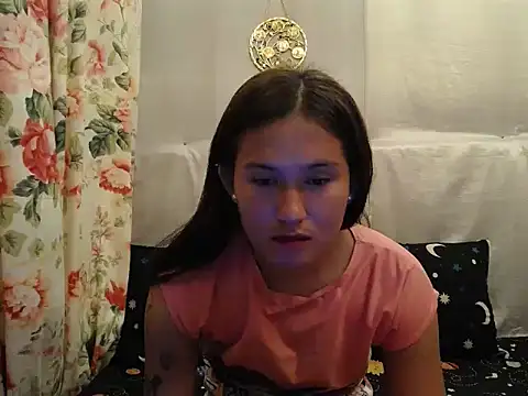 Snapshot of girlyesha chatting on 18, 10, 2025 girlyesha online show from 18, 10, 2025