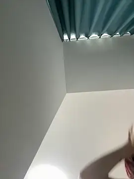 uiui521 online show from 25, 9, 2025