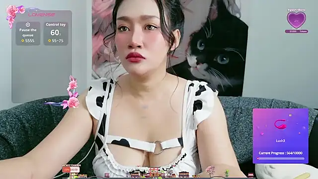 Snapshot of Lalacream12 chatting on 27, 10, 2025 Lalacream12 online show from 27, 10, 2025