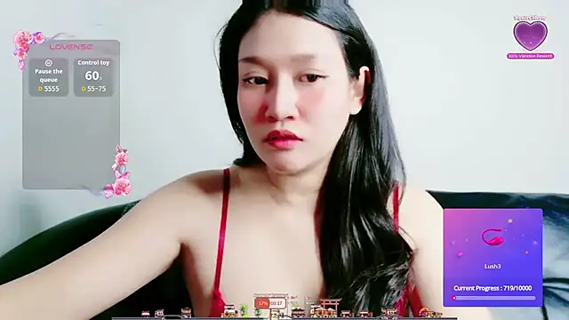 Snapshot of Lalacream12 chatting on 1, 11, 2025 Lalacream12 online show from 1, 11, 2025