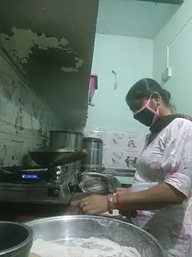 Cute-Charvii online show from 26, 11, 2025