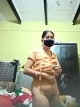 Cute-Charvii online show from 7, 3, 2026