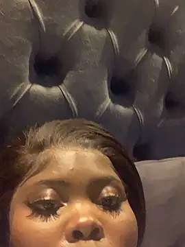 Snapshot of 21shazzy chatting on 17, 10, 2025 21shazzy online show from 17, 10, 2025