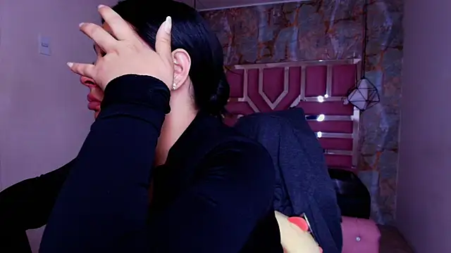 lorem adams online show from 22, 9, 2025