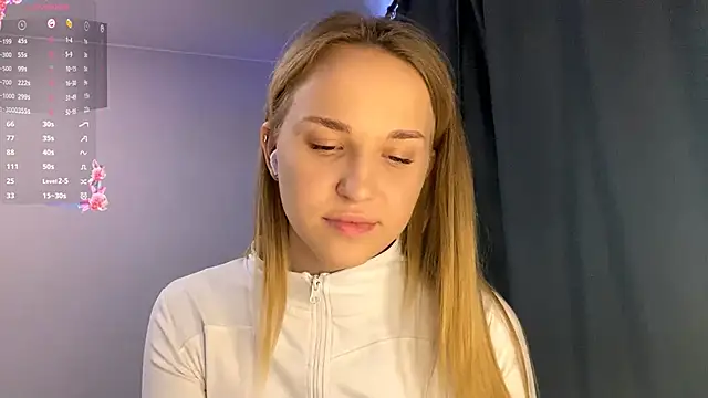 Snapshot of TanekaBoitel chatting on 22, 10, 2025 TanekaBoitel online show from 22, 10, 2025