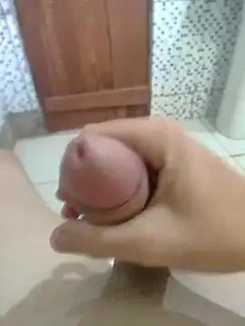 Snapshot of teuszim1923 chatting on 13, 10, 2025 teuszim1923 online show from 13, 10, 2025