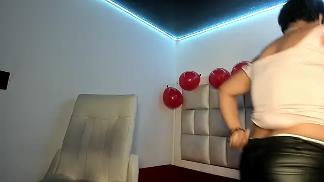 peyton  wat online show from 4, 3, 2026