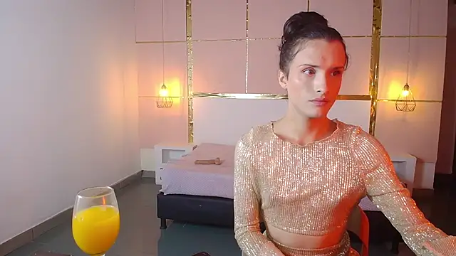 IsabelFernandez online show from 10, 10, 2025