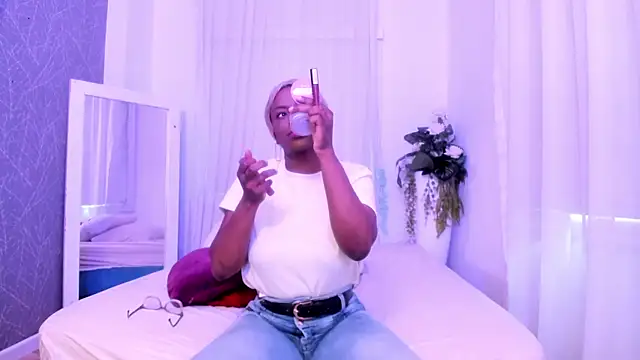 LolaJenkinss online show from 17, 10, 2025