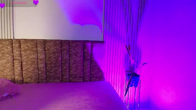 Missdionne curly online show from 11, 3, 2026