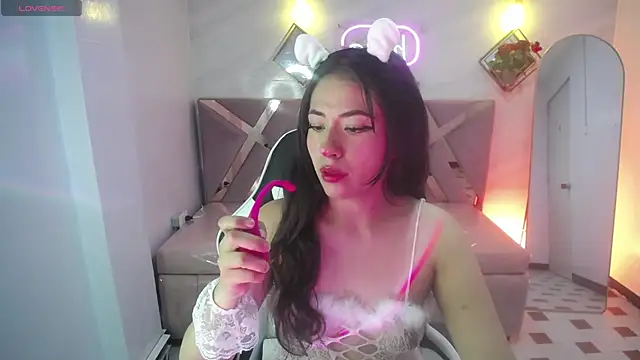 Chloe Brownn v online show from 23, 9, 2025