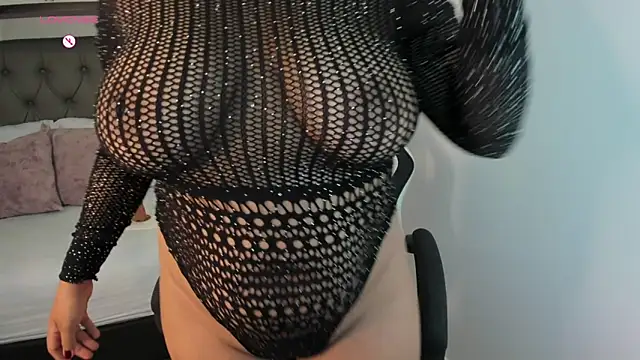 Snapshot of daniela_crozee_ chatting on 8, 11, 2025 daniela crozee online show from 8, 11, 2025