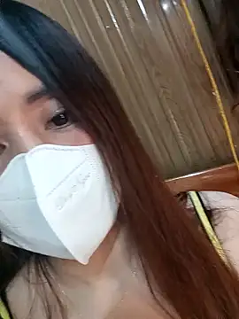 Snapshot of zuzuuLy chatting on 19, 10, 2025 zuzuuLy online show from 19, 10, 2025