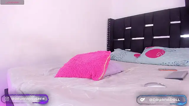 Snapshot of DAYANNAVELEZ chatting on 18, 2, 2026 DAYANNAVELEZ online show from 18, 2, 2026