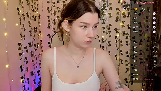 LinaBlossom  online show from 7, 2, 2026