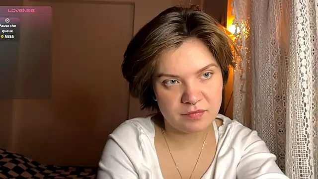 Snapshot of SabrinaFolts chatting on 18, 10, 2025 SabrinaFolts online show from 18, 10, 2025