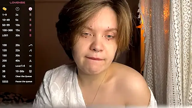 Snapshot of SabrinaFolts chatting on 22, 10, 2025 SabrinaFolts online show from 22, 10, 2025