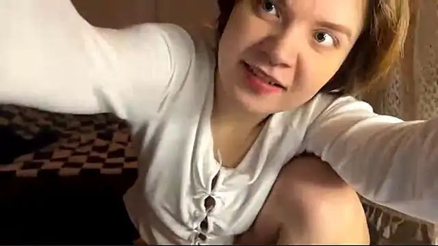 Snapshot of SabrinaFolts chatting on 27, 10, 2025 SabrinaFolts online show from 27, 10, 2025