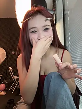 Snapshot of YY-27 chatting on 23, 11, 2025 YY-27 online show from 23, 11, 2025