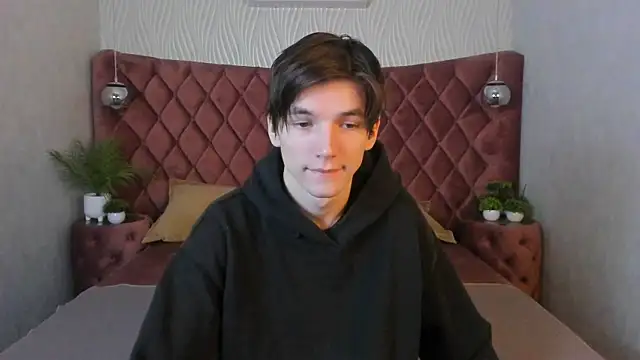 alfred joness online show from 2, 11, 2025