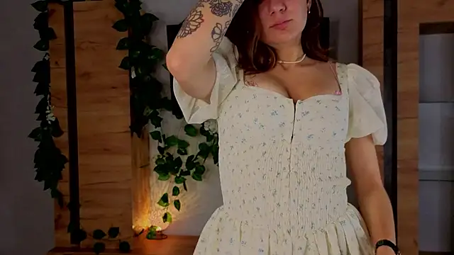 TiffanyBrooklin online show from 24, 9, 2025