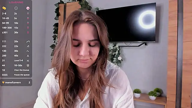 TiffanyBrooklin online show from 29, 9, 2025