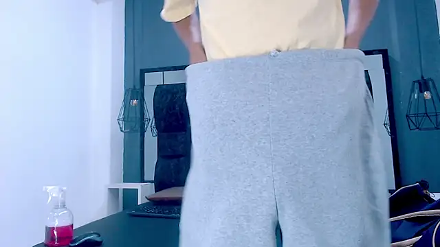 Daniel delux  online show from 13, 10, 2025