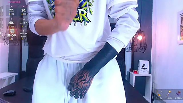 Daniel delux  online show from 11, 11, 2025