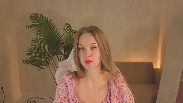 Snapshot of kianawhite chatting on 21, 10, 2025 kianawhite online show from 21, 10, 2025