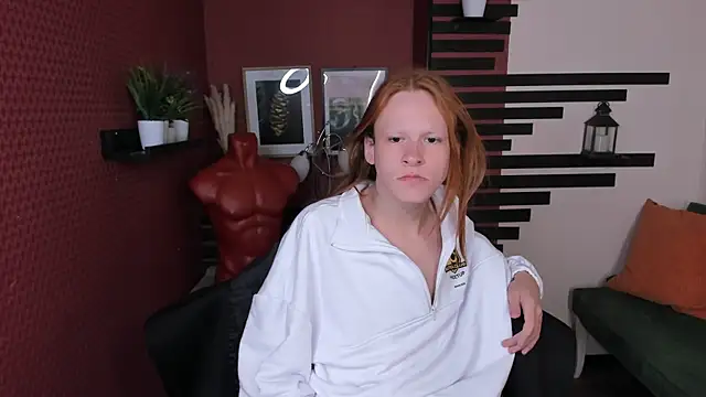 Snapshot of ChloeValentinee chatting on 11, 10, 2025 ChloeValentinee online show from 11, 10, 2025