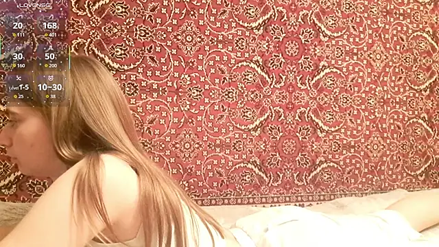 Snapshot of ivetabloom chatting on 17, 10, 2025 ivetabloom online show from 17, 10, 2025