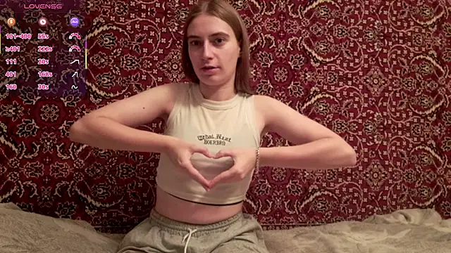 Snapshot of ivetabloom chatting on 11, 11, 2025 ivetabloom online show from 11, 11, 2025