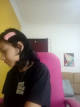 xoxo milk online show from 10, 10, 2025