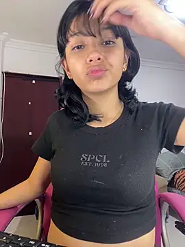 xoxo milk online show from 18, 11, 2025