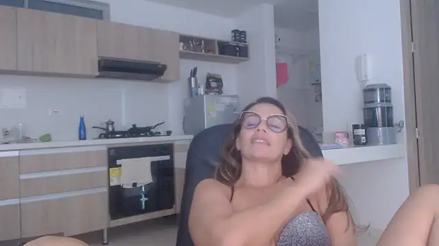 LovePaula online show from 16, 2, 2026