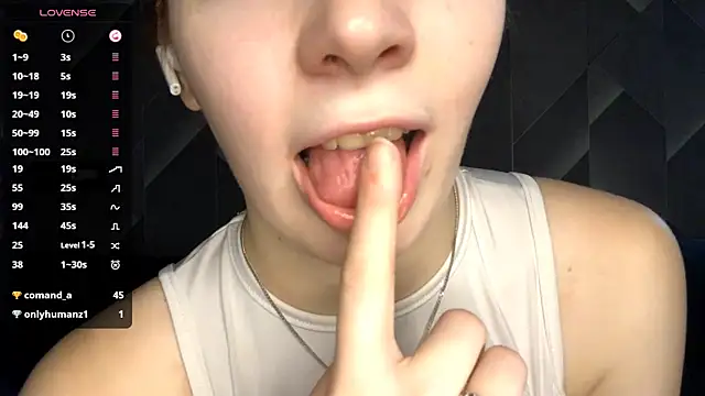 FoxLina online show from 24, 10, 2025