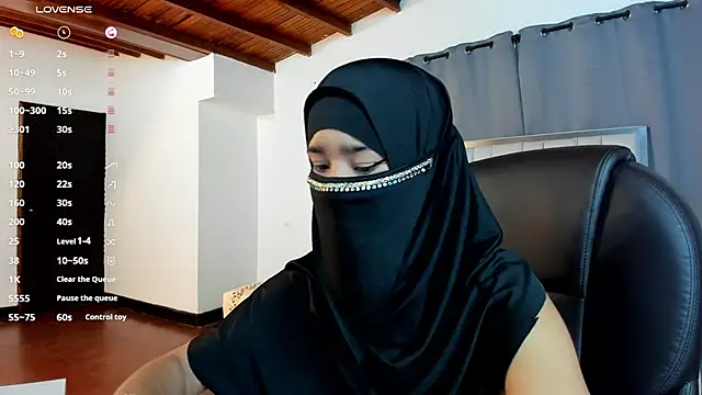 kalila latif online show from 10, 10, 2025