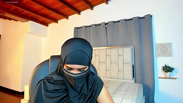 kalila latif online show from 28, 11, 2025