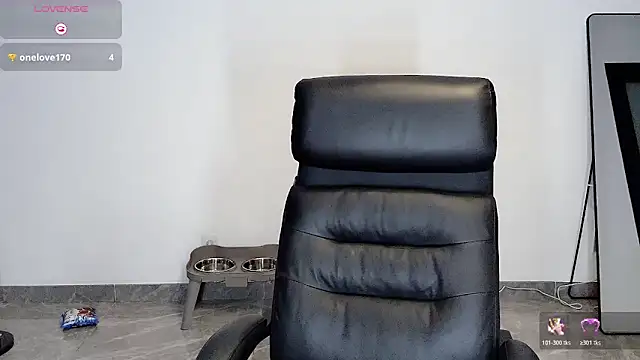 Snapshot of Goddess_Jin chatting on 26, 10, 2025 Goddess Jin online show from 26, 10, 2025