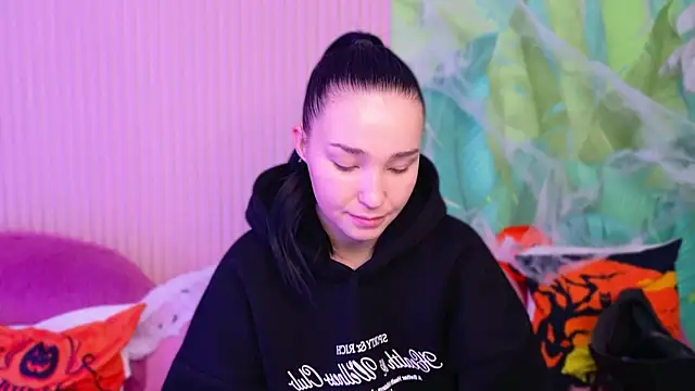 Amanda Choi online show from 25, 10, 2025