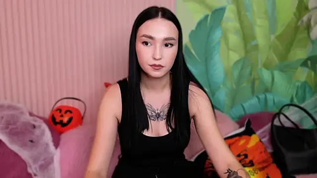 Amanda Choi online show from 29, 10, 2025