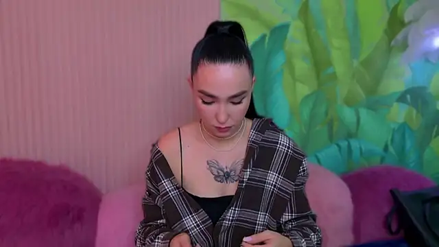 Amanda Choi online show from 15, 11, 2025