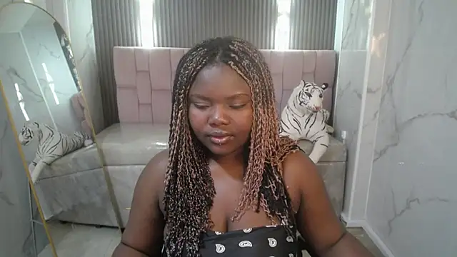 Snapshot of Soffia_b chatting on 3, 10, 2025 Soffia b online show from 3, 10, 2025